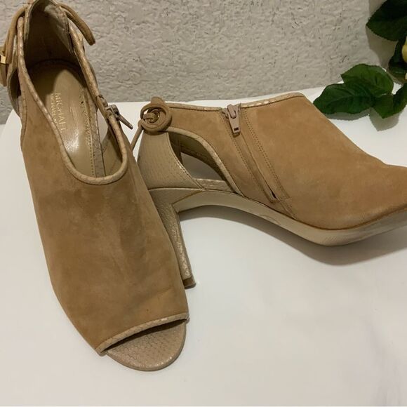 Michael Kors Jennings Bootie Suede animal print Size 10M - Picture 11 of 12